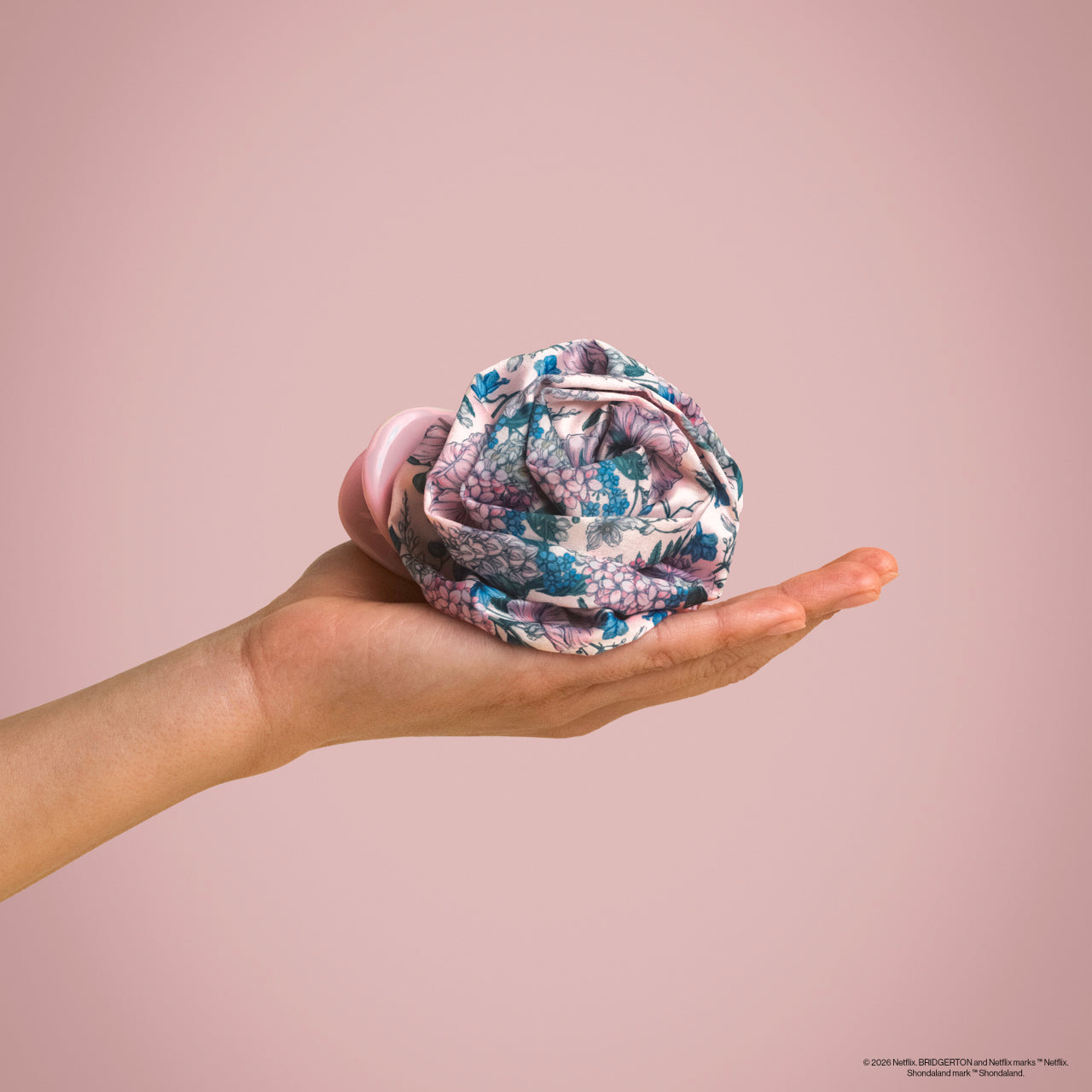 KITSCH Bridgerton x Kitsch Satin Rosette Flat Cloud Clip Wisteria — model hair shot 4