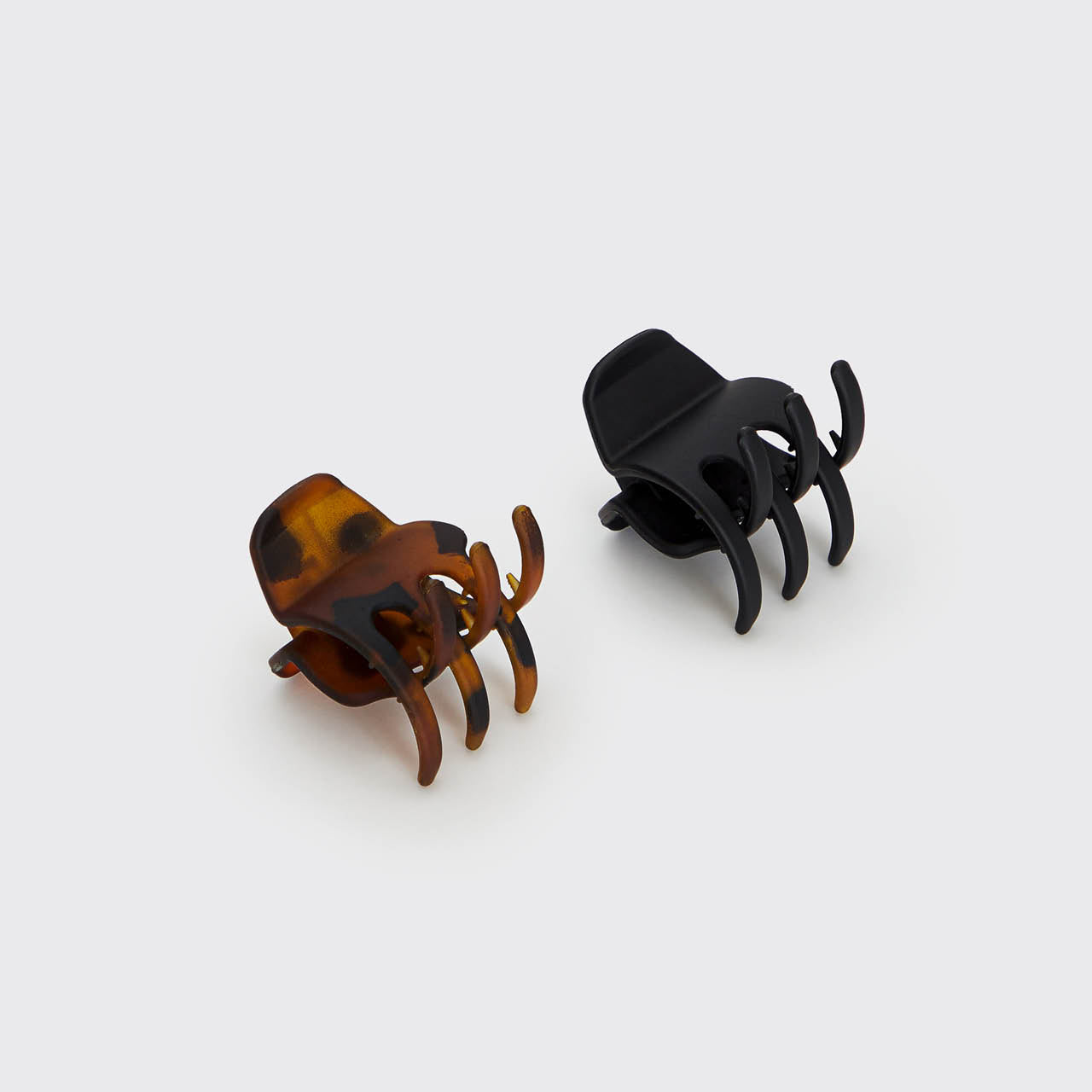 KITSCH Black & Tort Claw Clips 2pc Set Medium - hero product shot