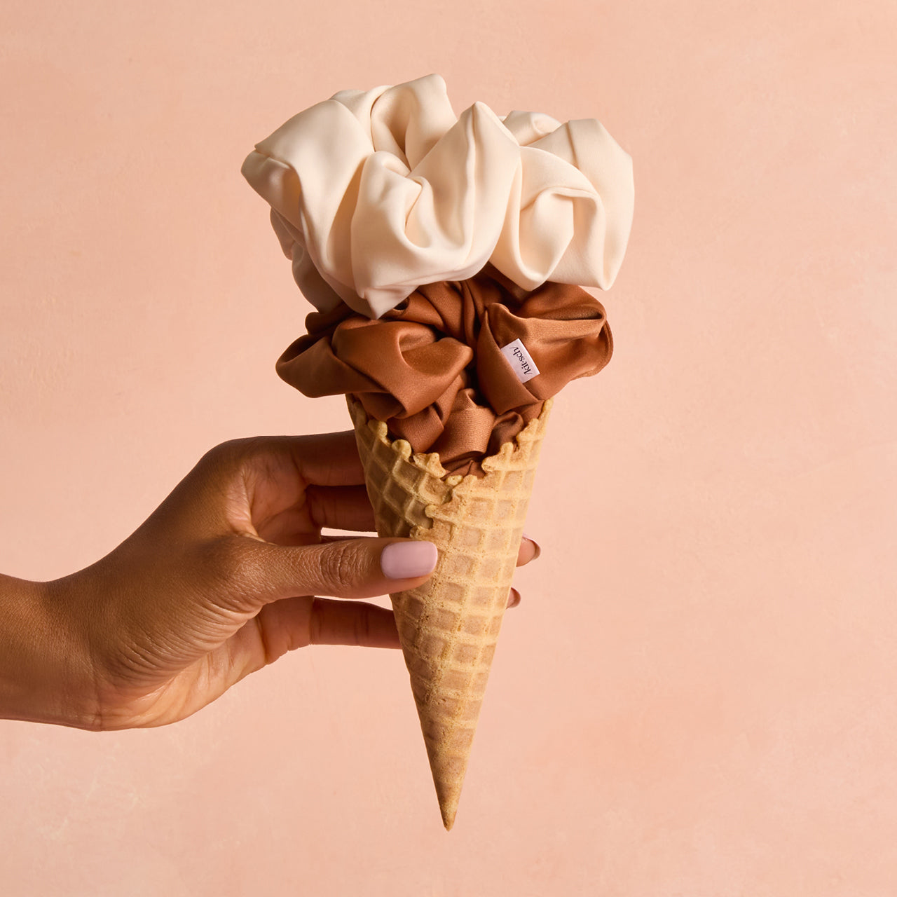 KITSCH Cream & Camel Oversized Scrunchies — model wearing cream and camel oversized scrunchie — gentle on hair, adds volume and warm-toned style to any look