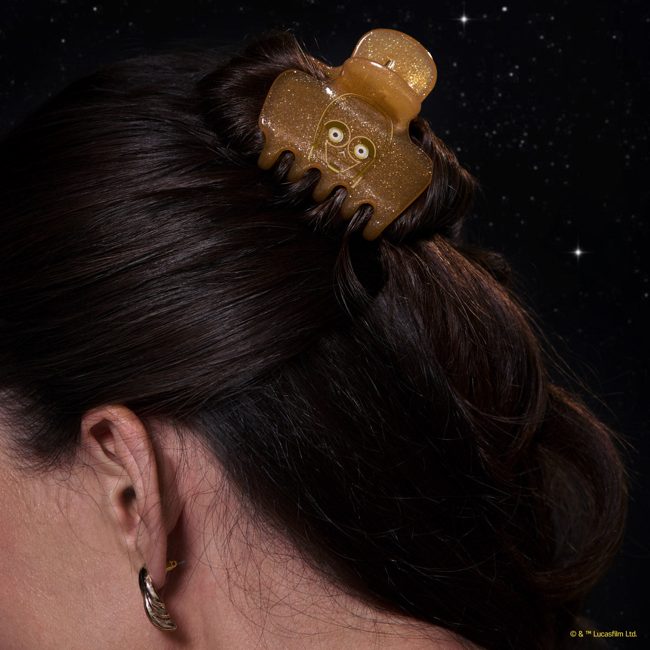 Star Wars x Kitsch C-3PO Glitter Cloud Clip - on-model lifestyle #2