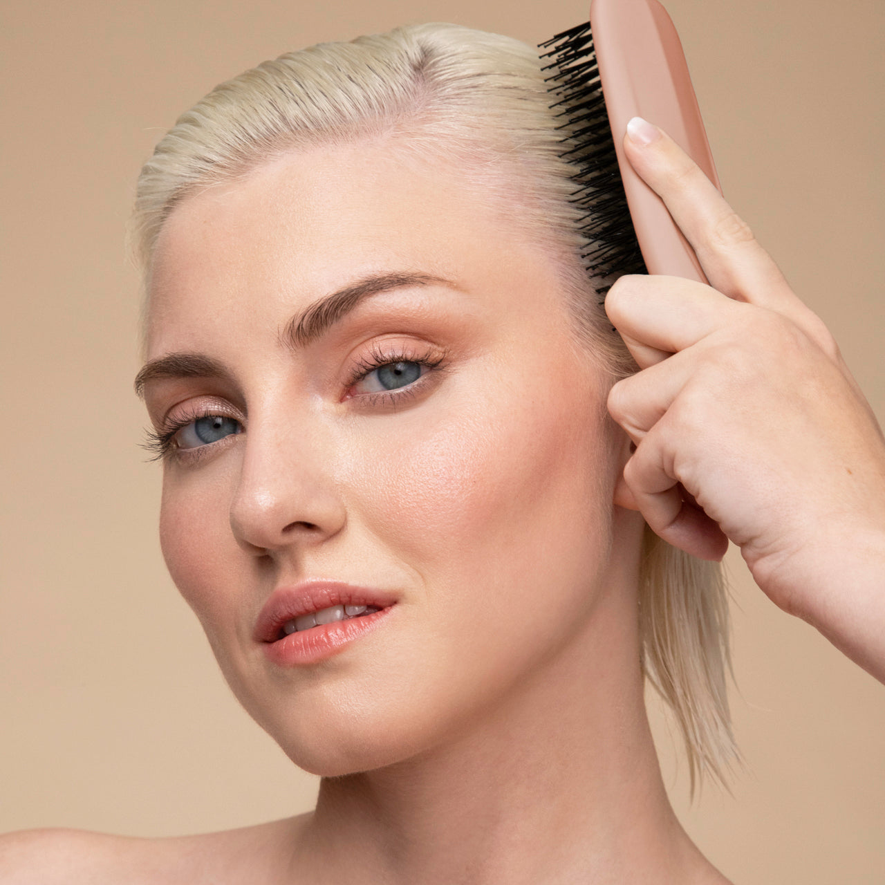 Kitsch Scalp Renewal Brush in Terracotta infographic showing soft nylon bristles for scalp massage