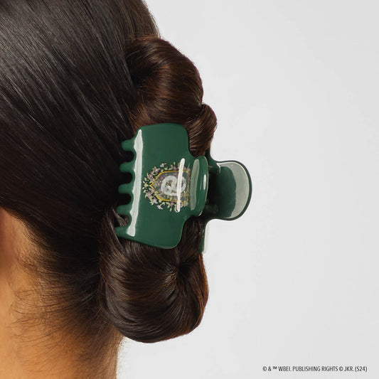 Kitsch x Harry Potter Slytherin Cloud Claw Clip - on-model lifestyle