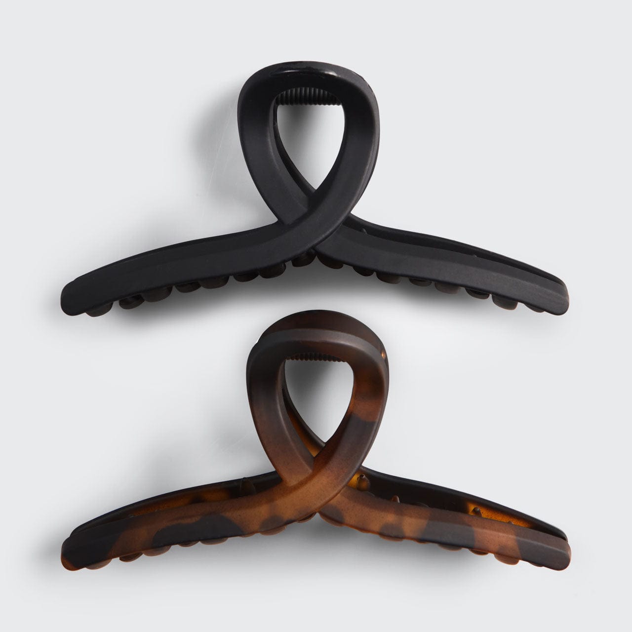 KITSCH Black & Tort Loop Claw Clips 2pc Set Large - product detail