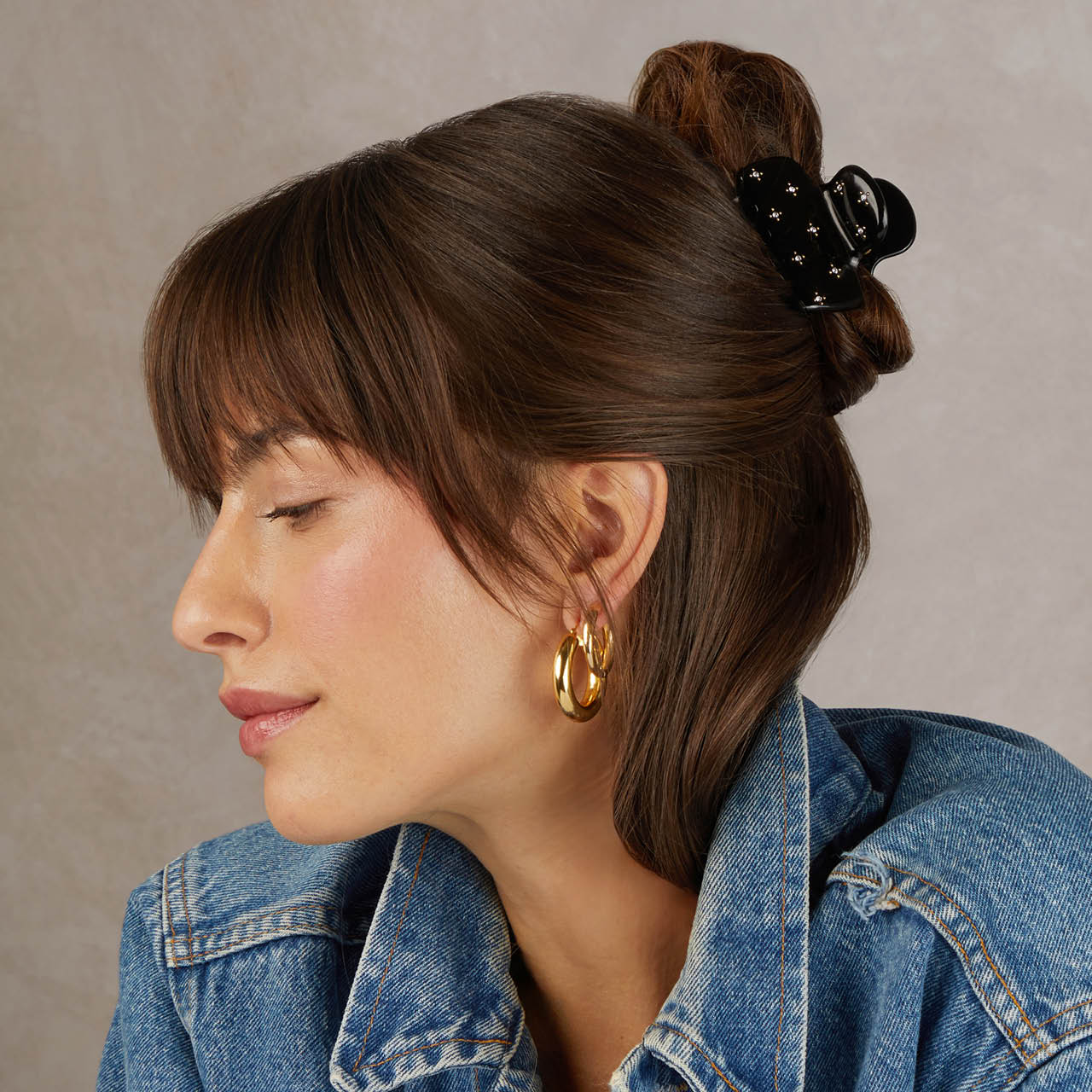 KITSCH Black Rhinestone Cloud Claw Clip - on-model lifestyle
