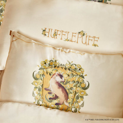 Kitsch x Harry Potter Hufflepuff Standard Satin Pillowcase — lifestyle