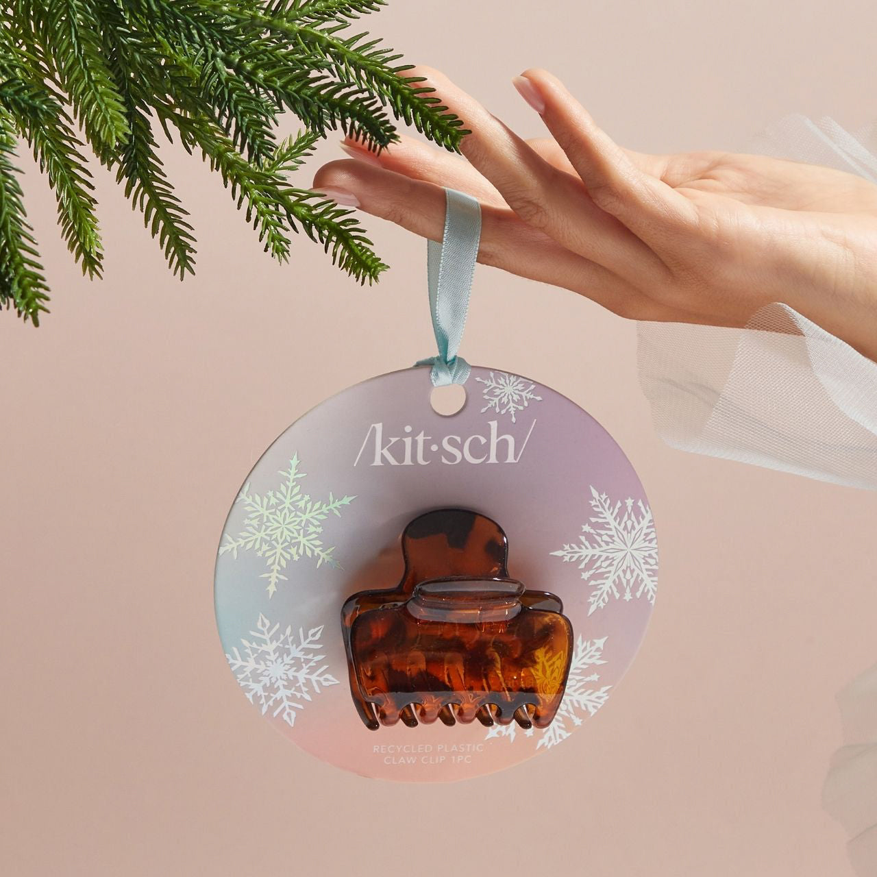 KITSCH Limited Edition Tort Cloud Claw Clip - on-model lifestyle #2