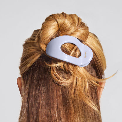 KITSCH Hydrangea Breeze Flat Cloud Clip Medium — model hair shot