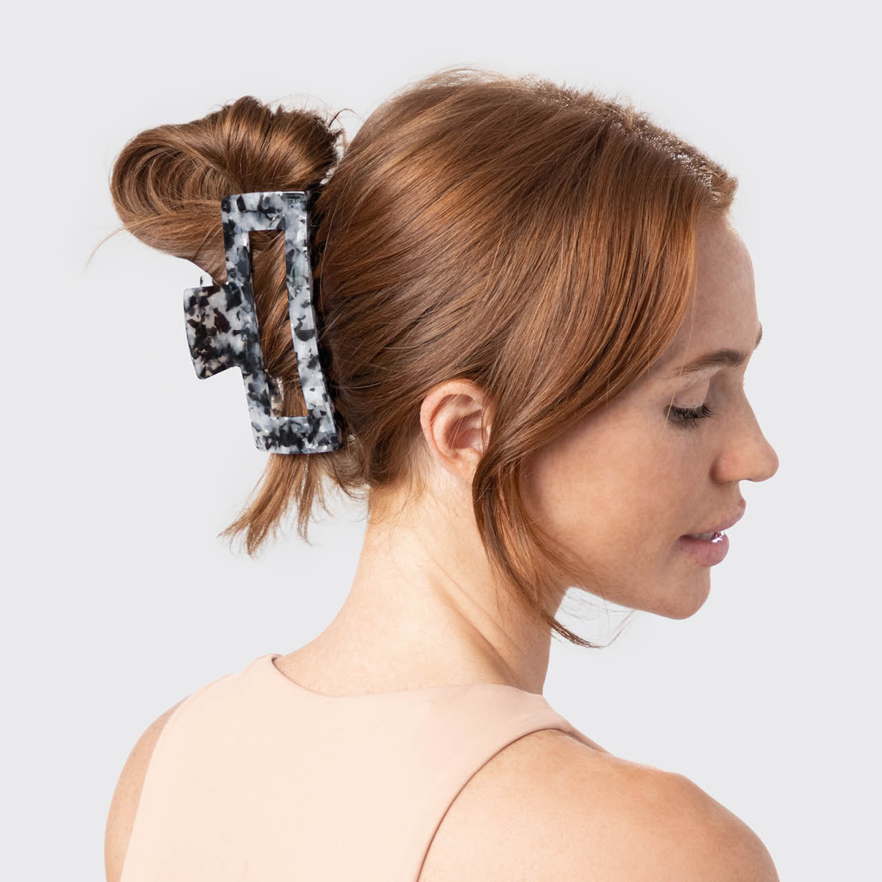 KITSCH Black Marble Jumbo Claw Clip - on-model lifestyle #2