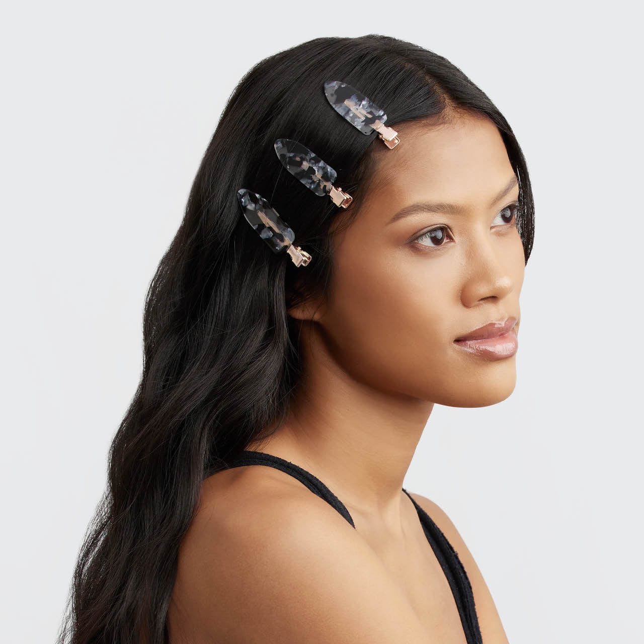 KITSCH Eco-Friendly Creaseless Clips 4pc — Model