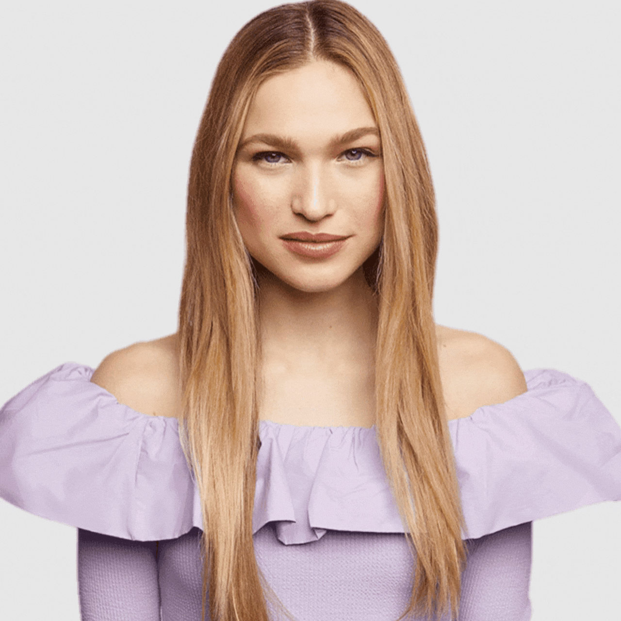 Woman with long styled waves created using the Chocolate XL Satin Heatless Curling Set.